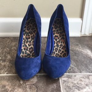 Blue suede pumps